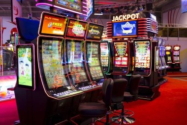 Studio live dealer Ceme Online di platform coinqqslot